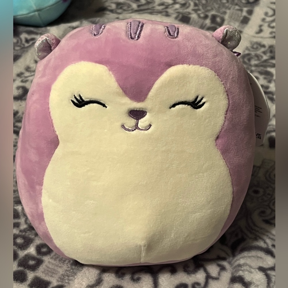 8” Sydnee Squishmallow